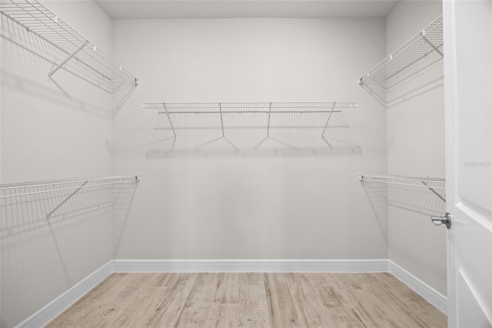 10364 Shive Island Ct Property Photo 28