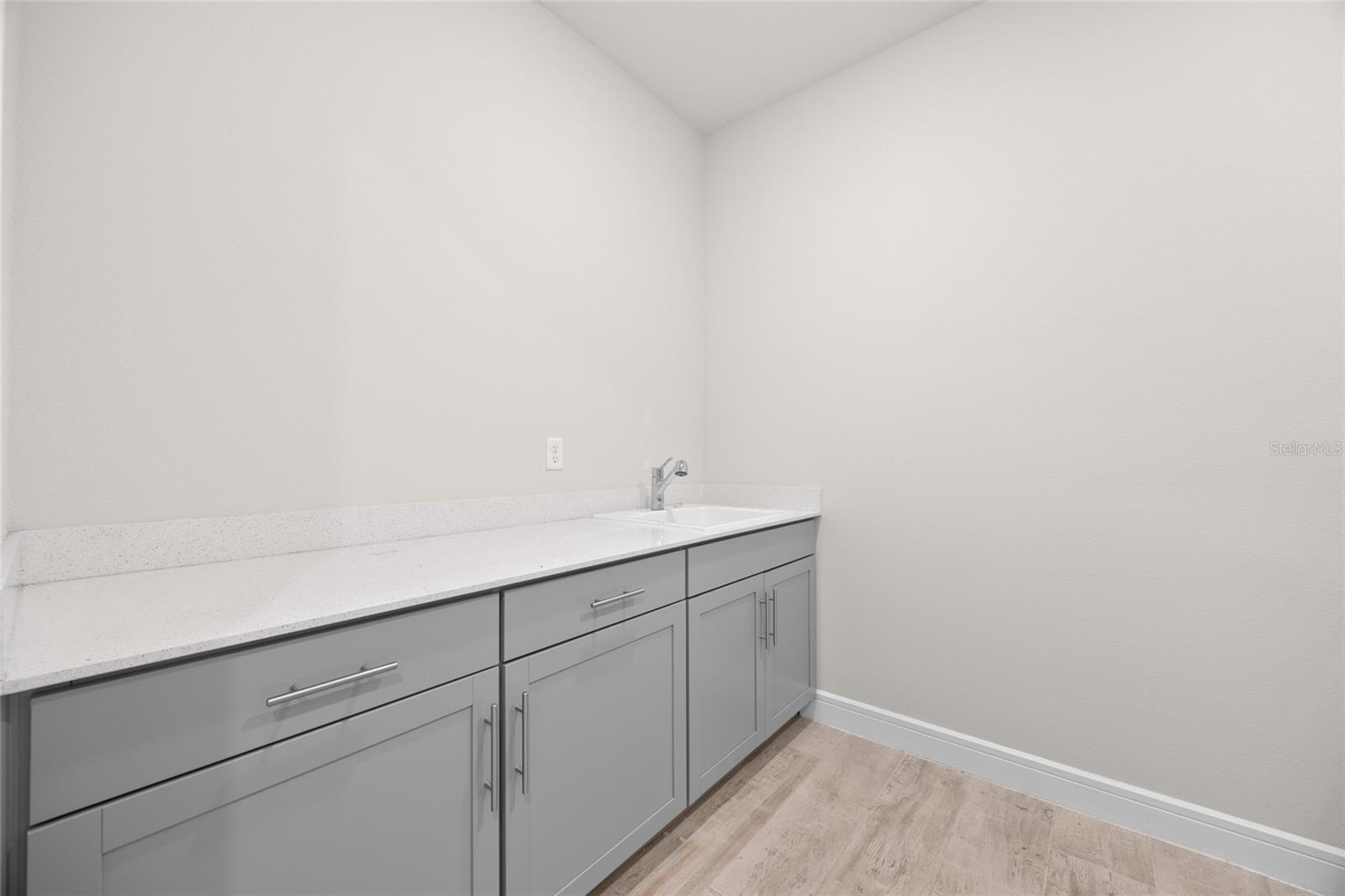 10364 Shive Island Ct Property Photo 38