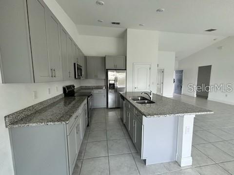 420 Bloomfield Dr Property Photo 5