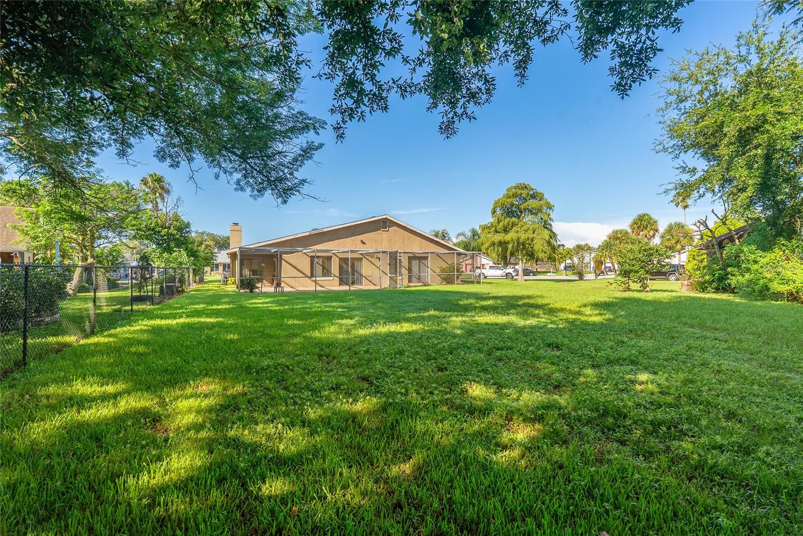 712 E Flag Way Property Photo 2