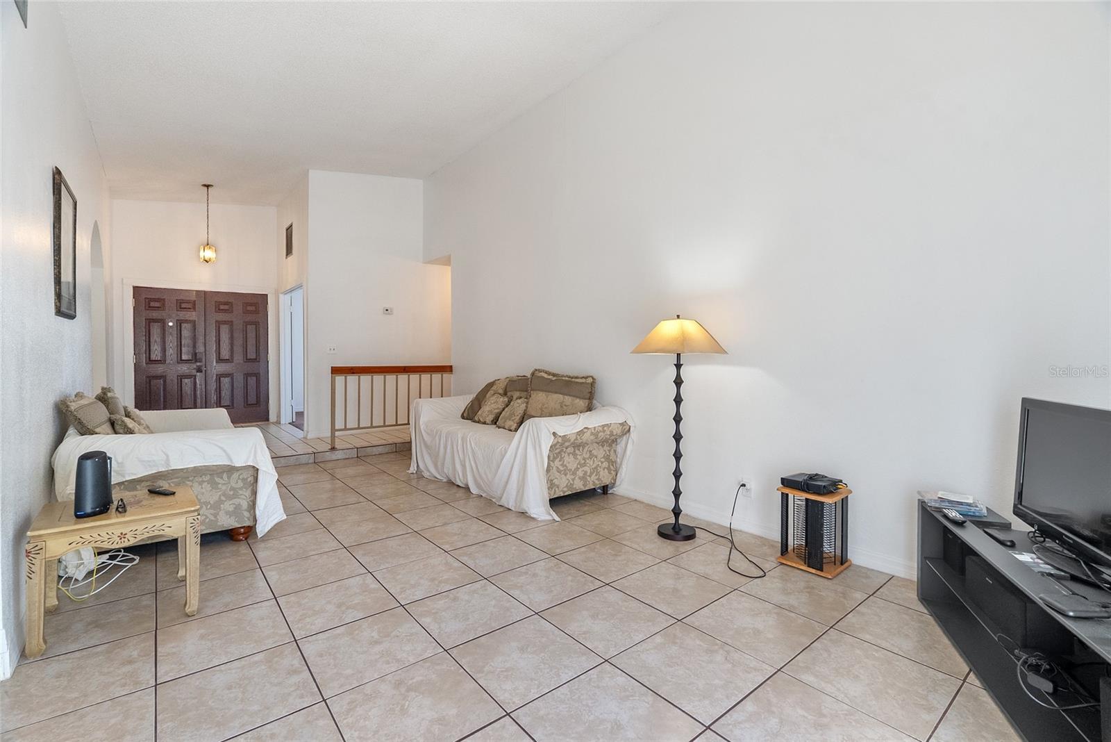 712 E Flag Way Property Photo 10