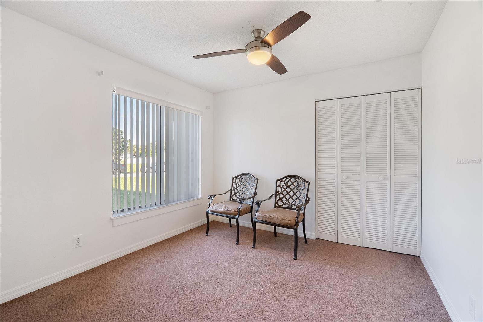 712 E Flag Way Property Photo 18