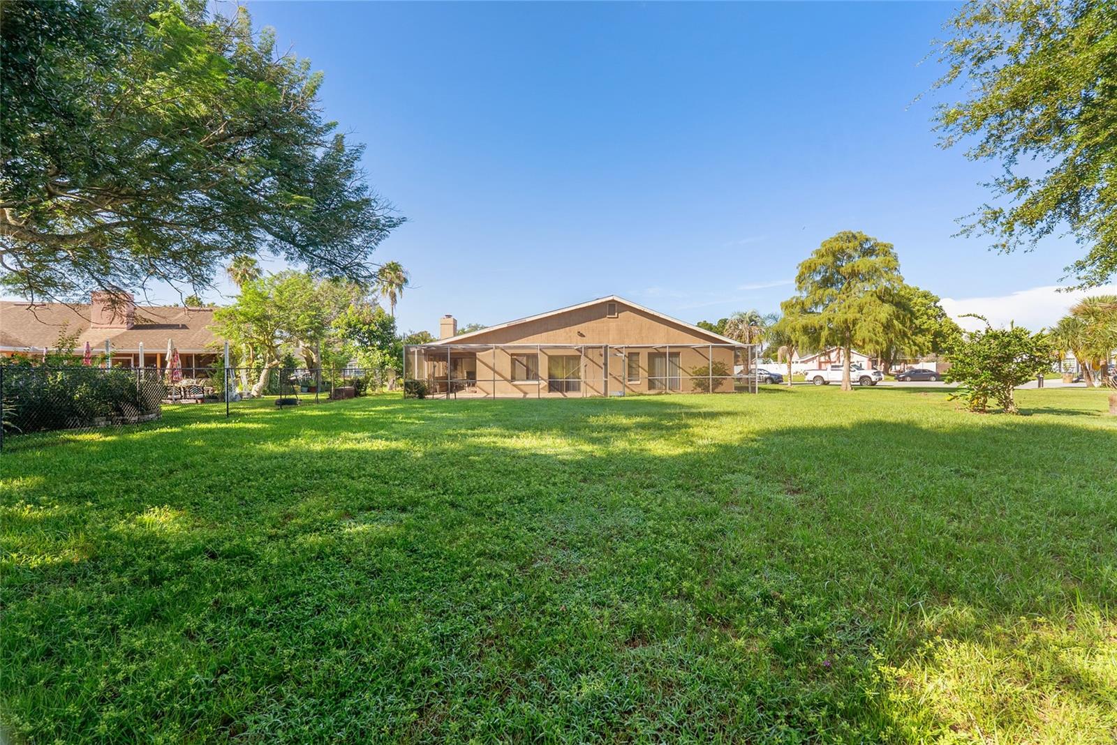 712 E Flag Way Property Photo 23
