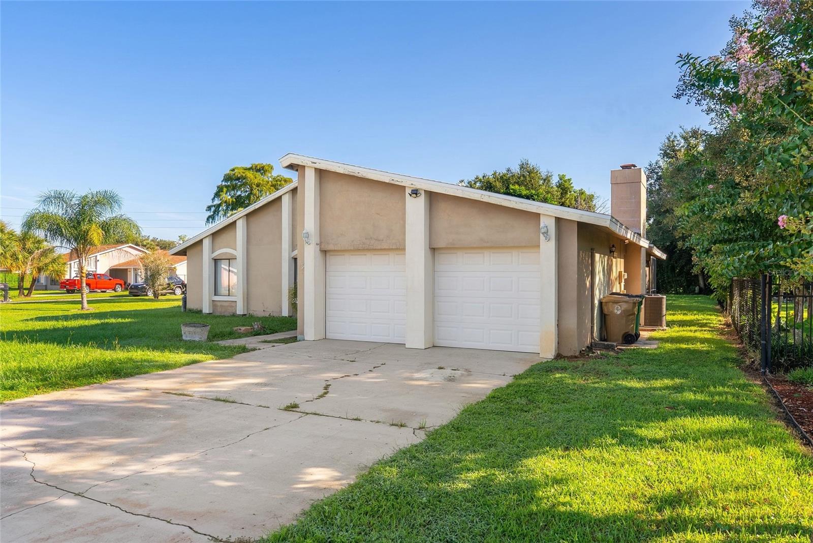 712 E Flag Way Property Photo 25
