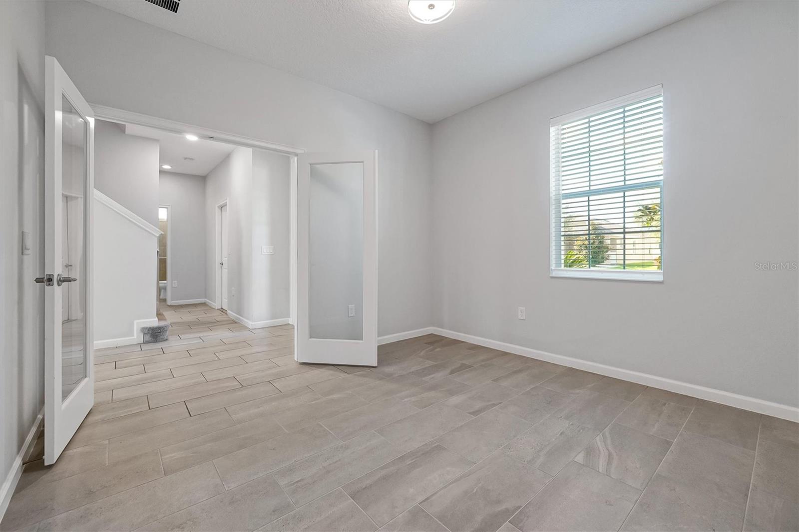 1121 Hendon Loop Property Photo 15