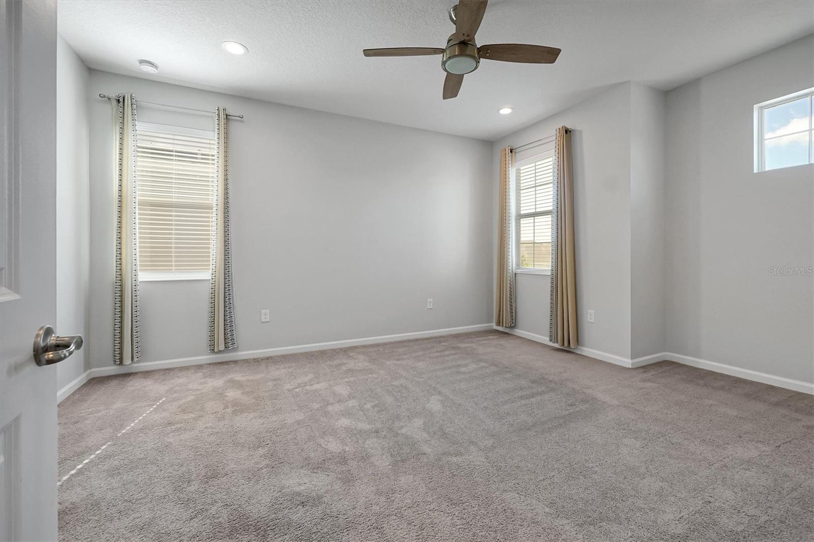 1121 Hendon Loop Property Photo 25