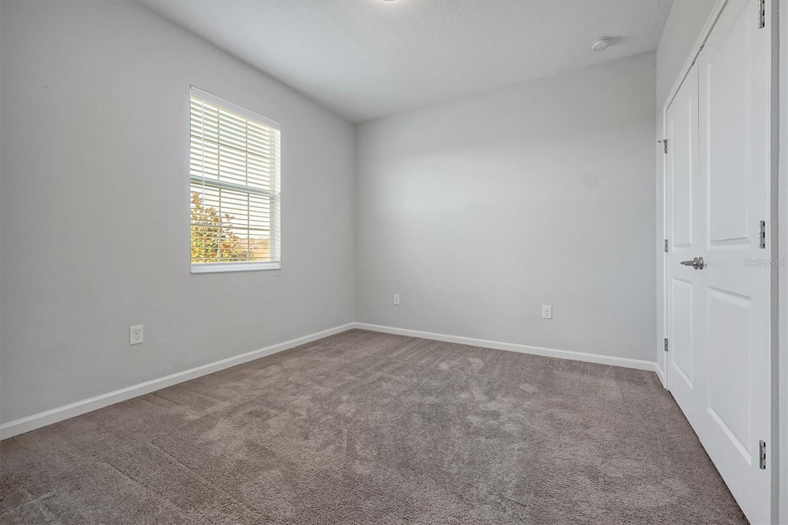 1121 Hendon Loop Property Photo 32