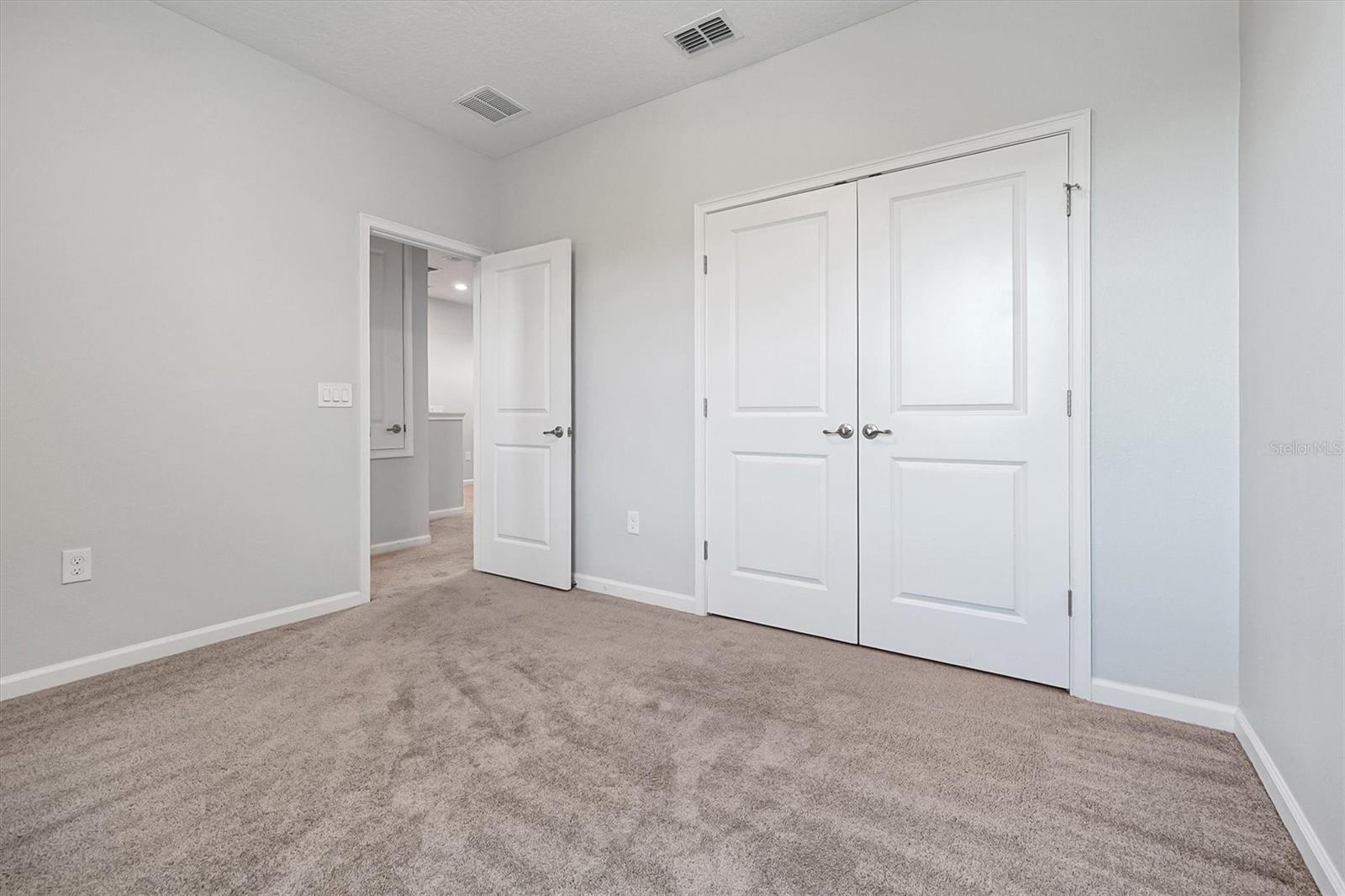1121 Hendon Loop Property Photo 37