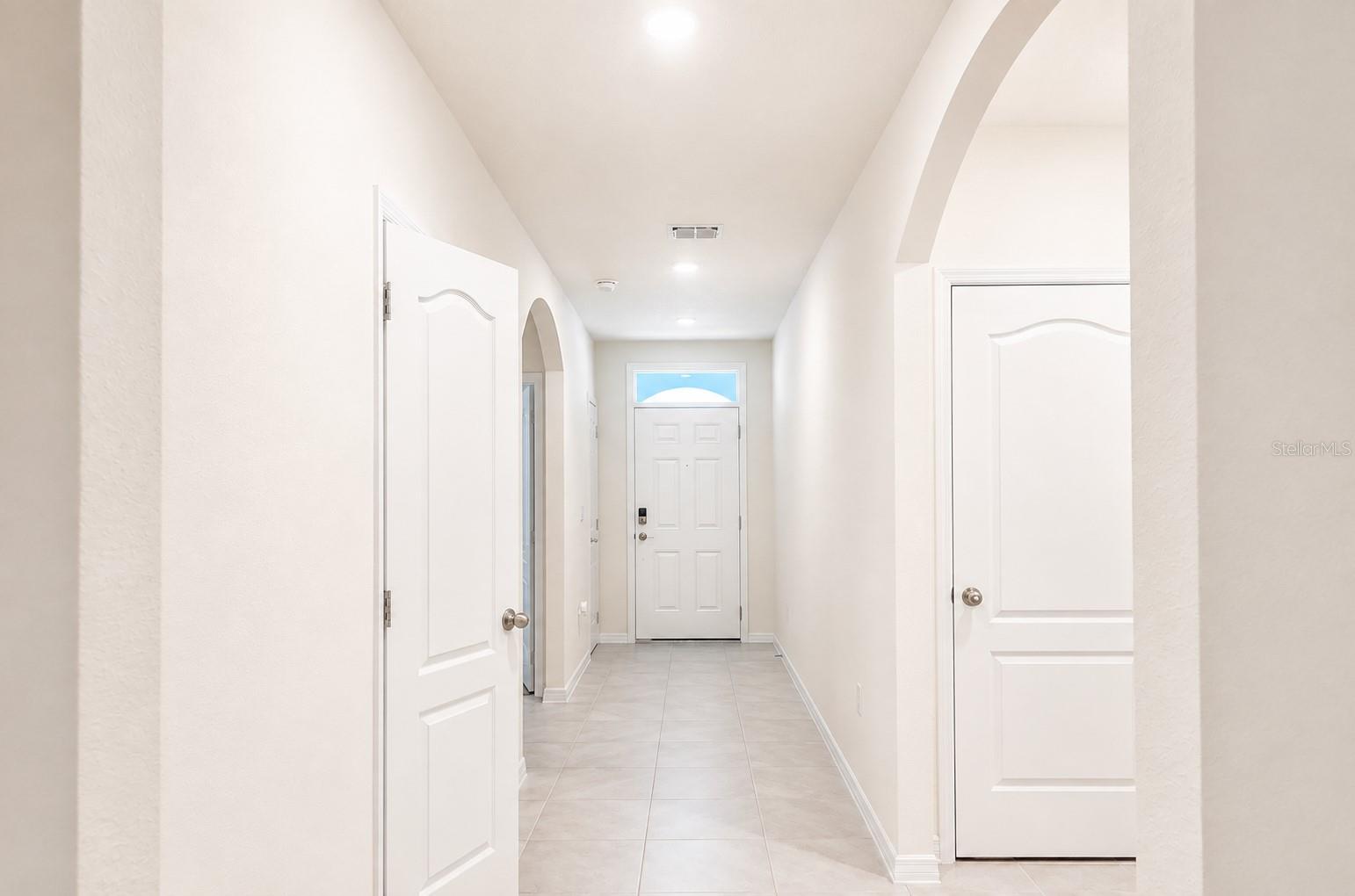 2132 Silver Brook Way Property Photo 3