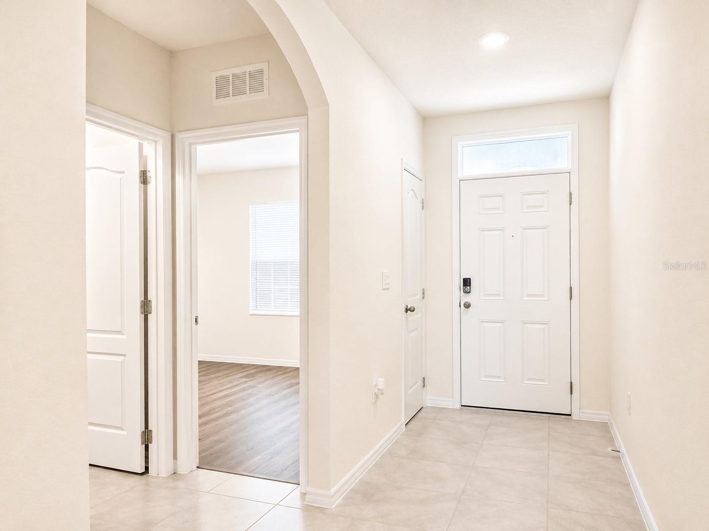 2132 Silver Brook Way Property Photo 4