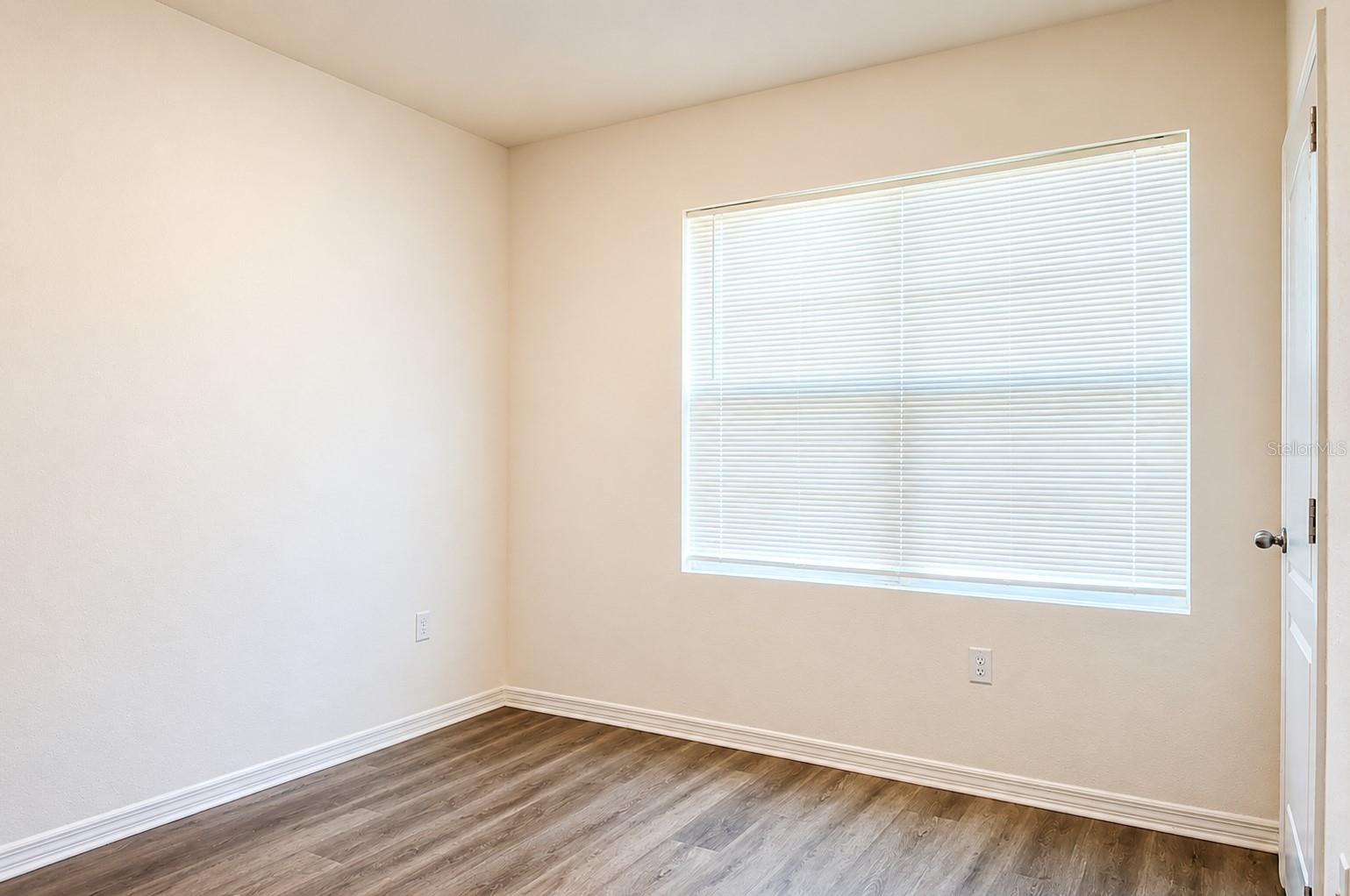2132 Silver Brook Way Property Photo 5
