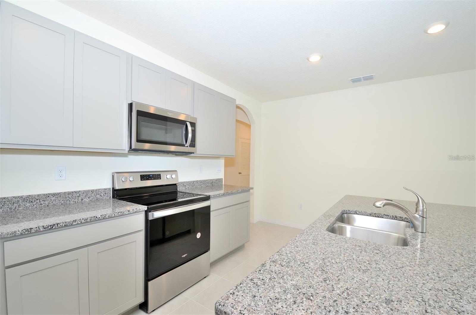 2132 Silver Brook Way Property Photo 13