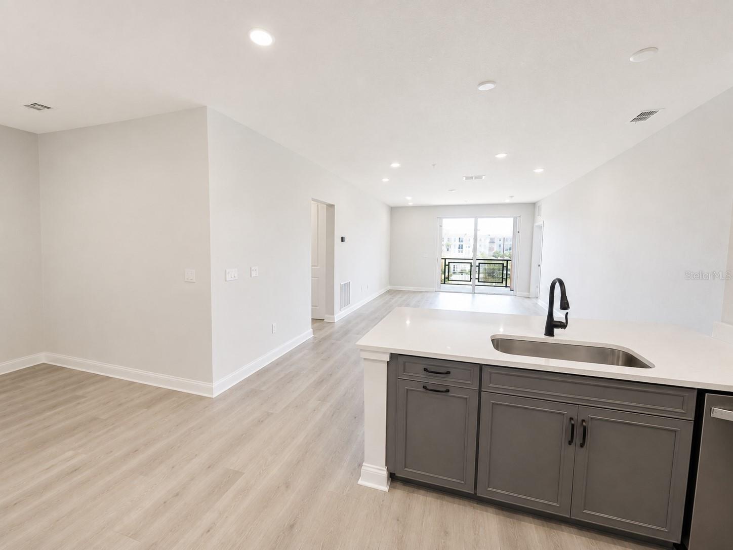 7545 Laureate Blvd #7301 Property Photo 7