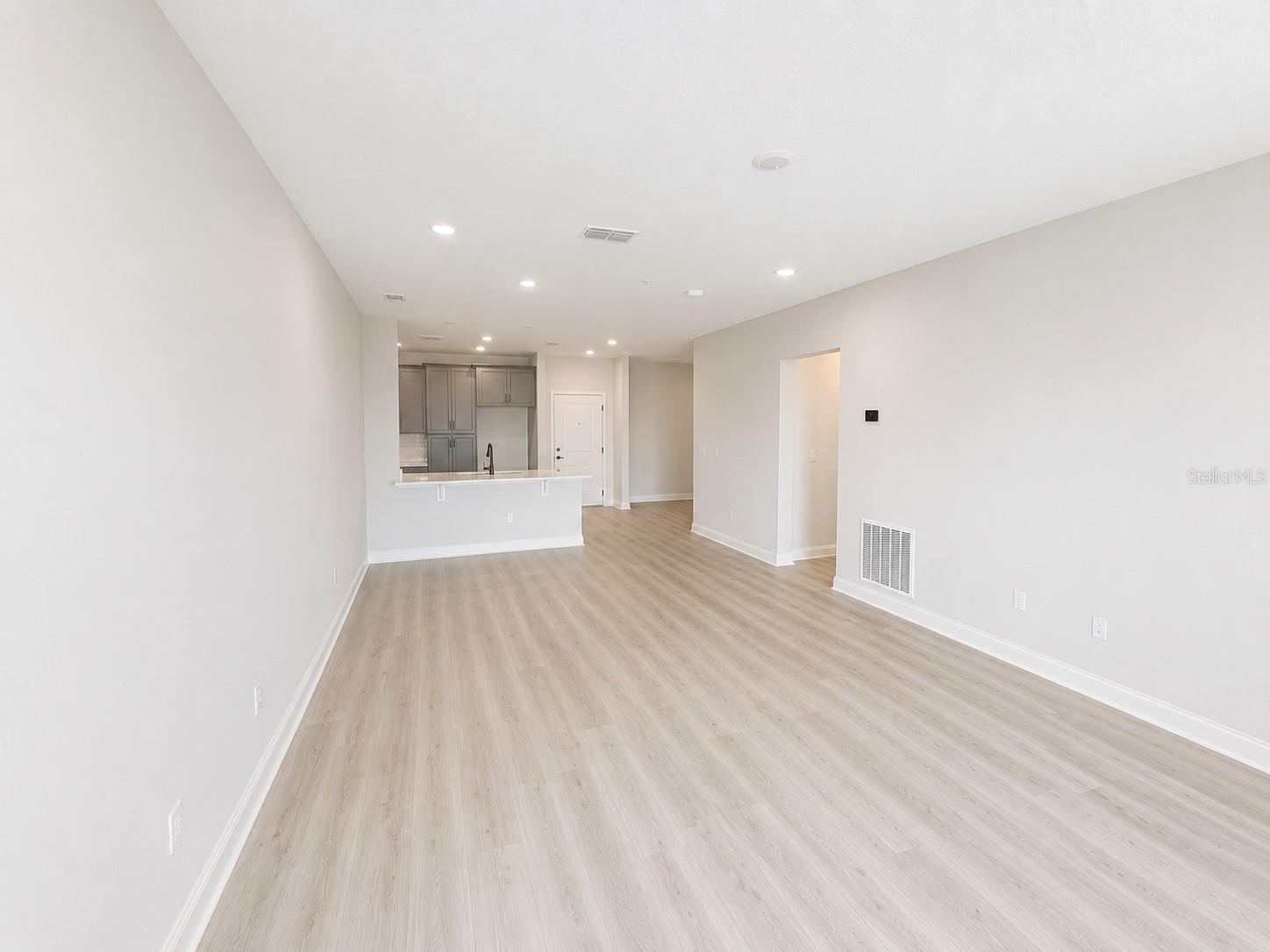 7545 Laureate Blvd #7301 Property Photo 11