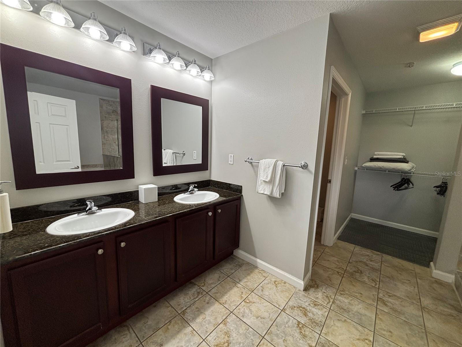 14501 Grove Resort Ave #1420 Property Photo 12