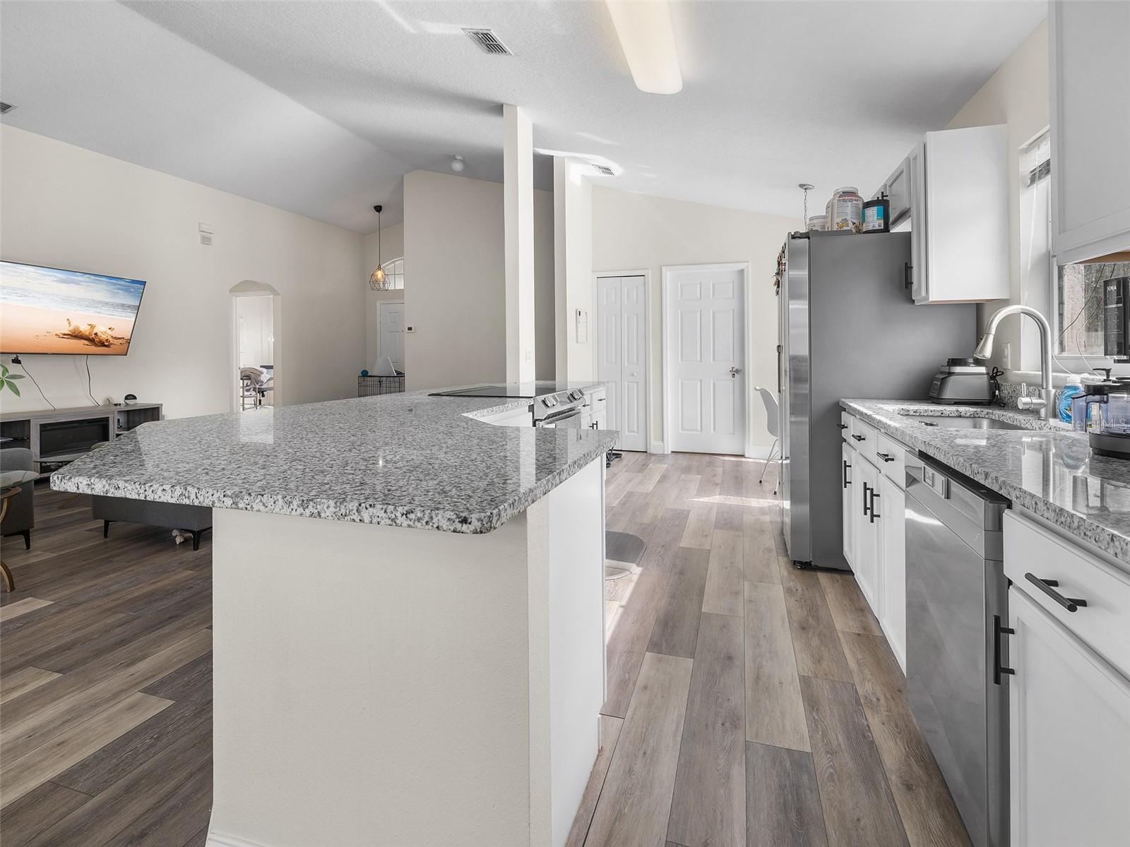 S5156461 Property Photo 8