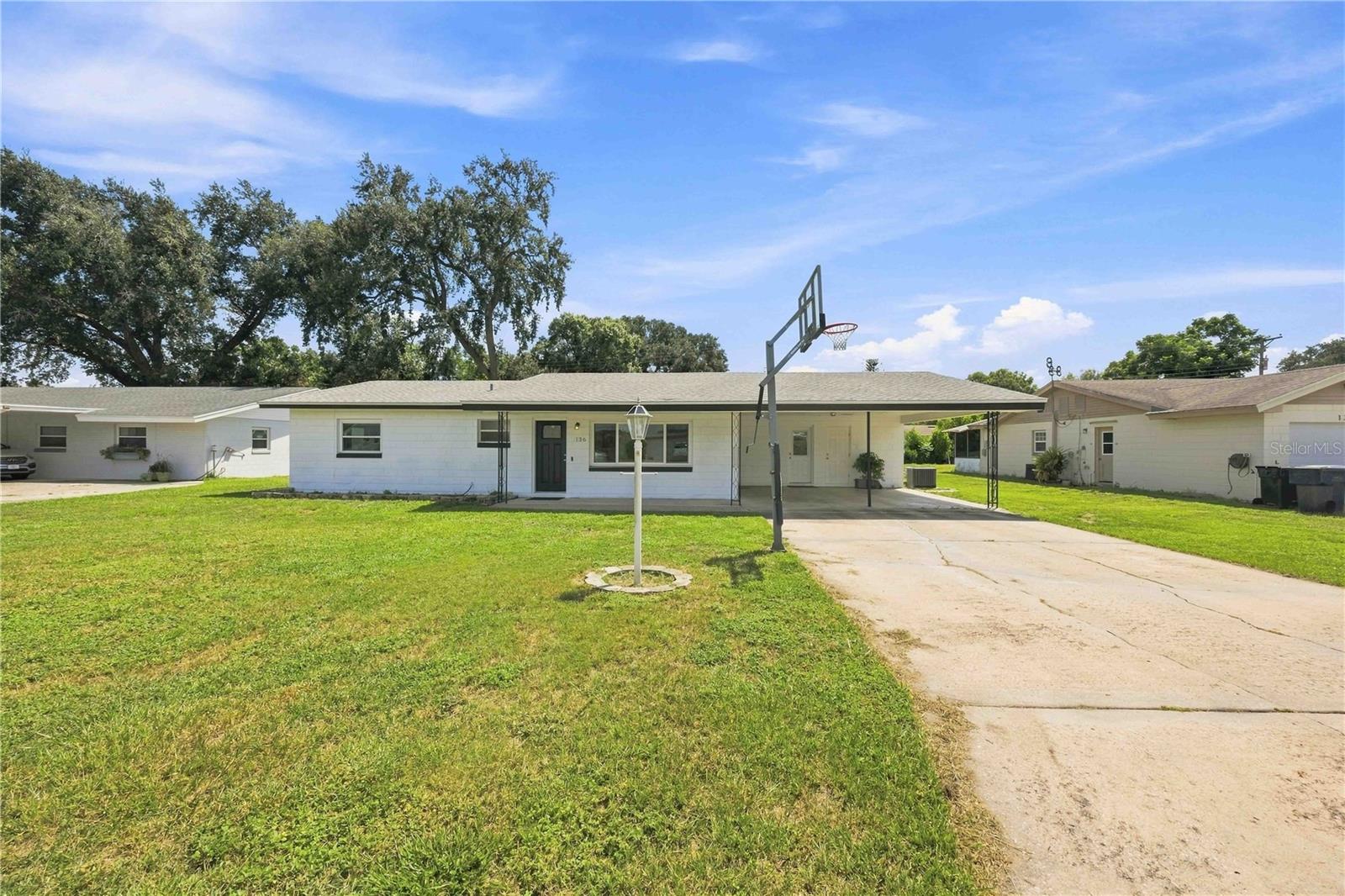136 Whitman Rd Property Photo 1