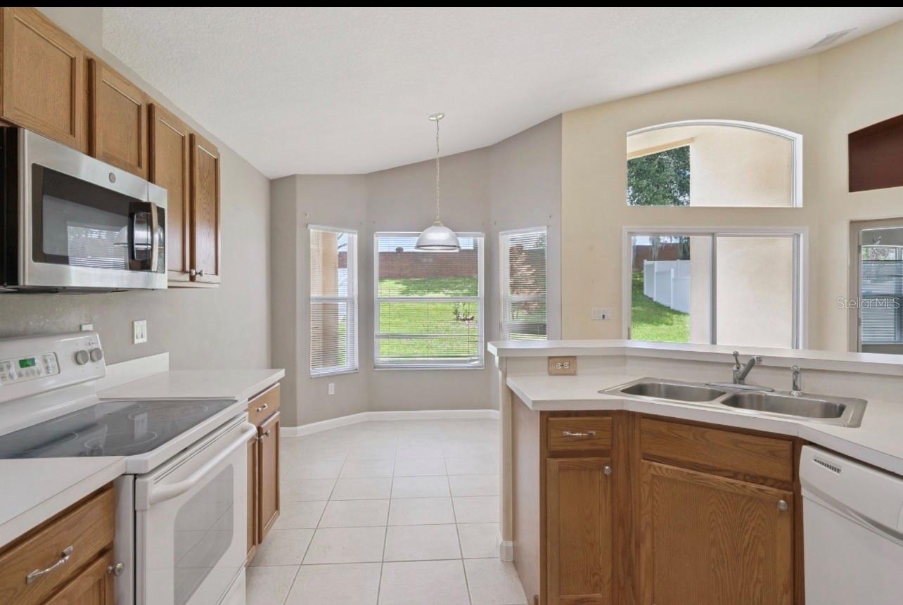 15723 Markham Dr Property Photo 8