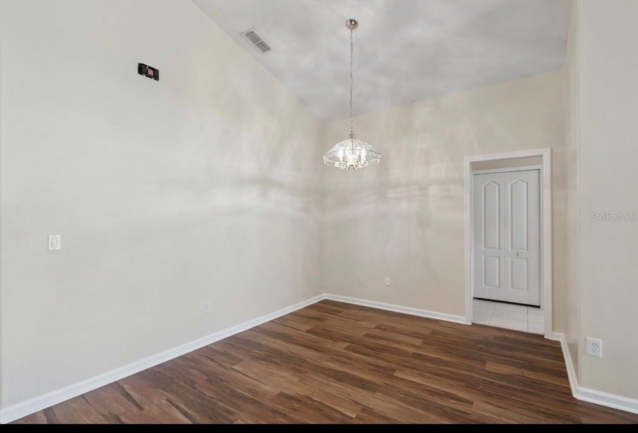 15723 Markham Dr Property Photo 11
