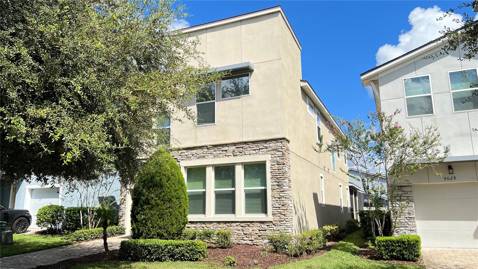 9033 Flamingo Key Way Property Photo 4