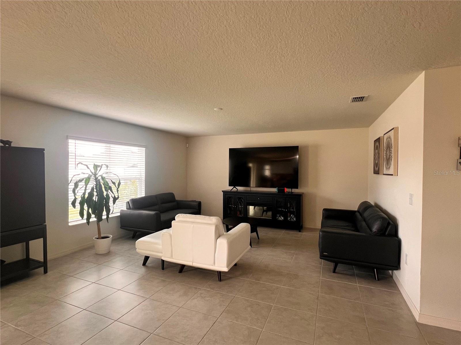 3209 Eagle Hammock Cir Property Photo 2