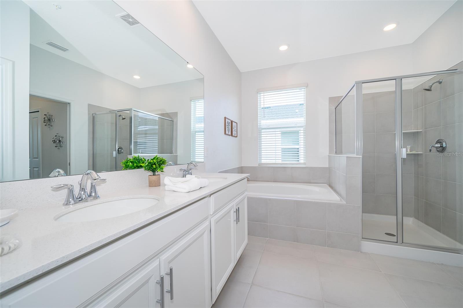 8875 Cabot Cliffs Dr #103 Property Photo 17