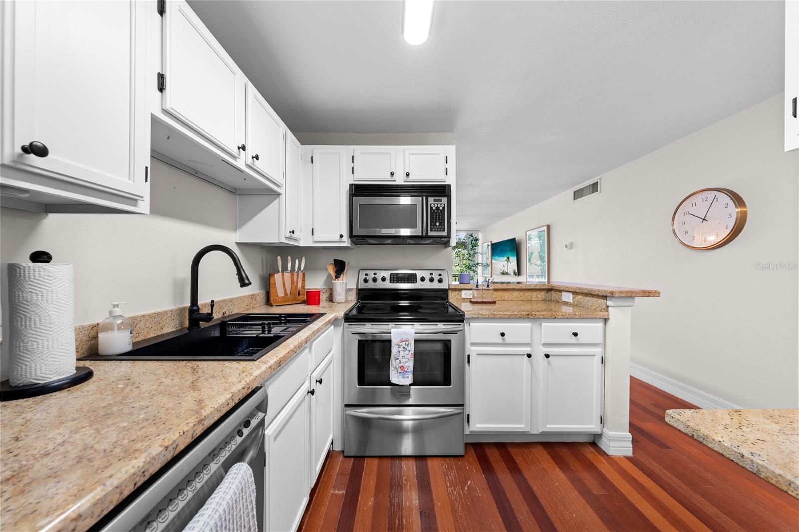 1100 Delaney Ave #f204 Property Photo 5