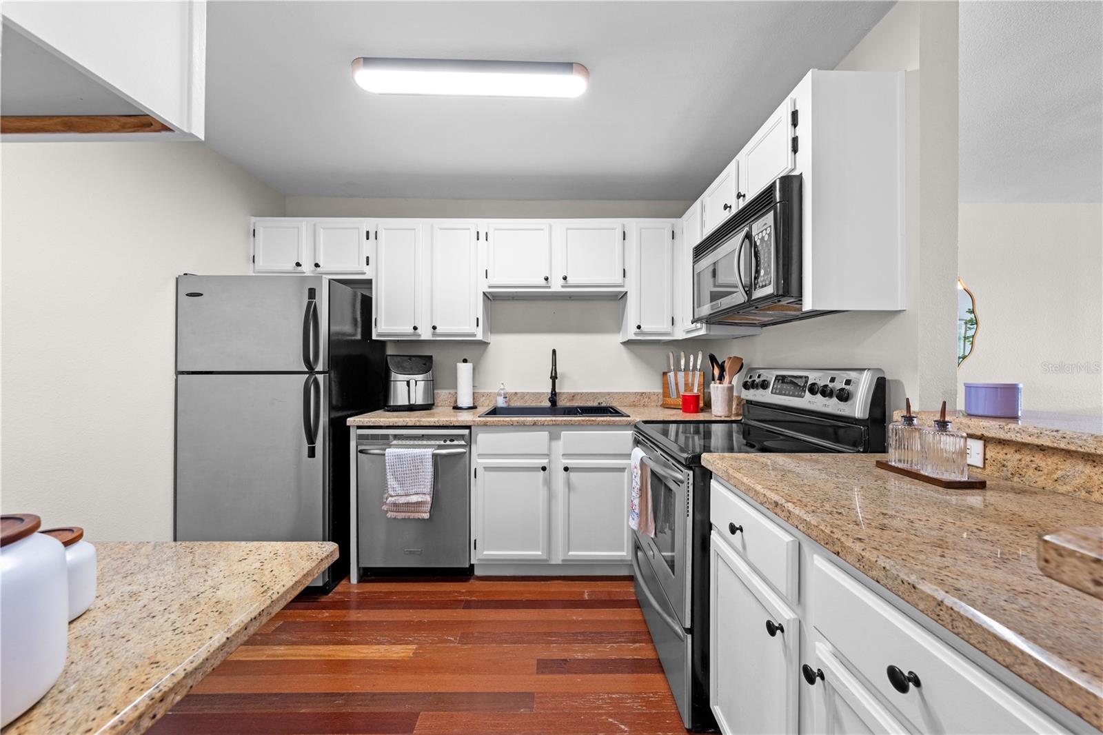 1100 Delaney Ave #f204 Property Photo 7