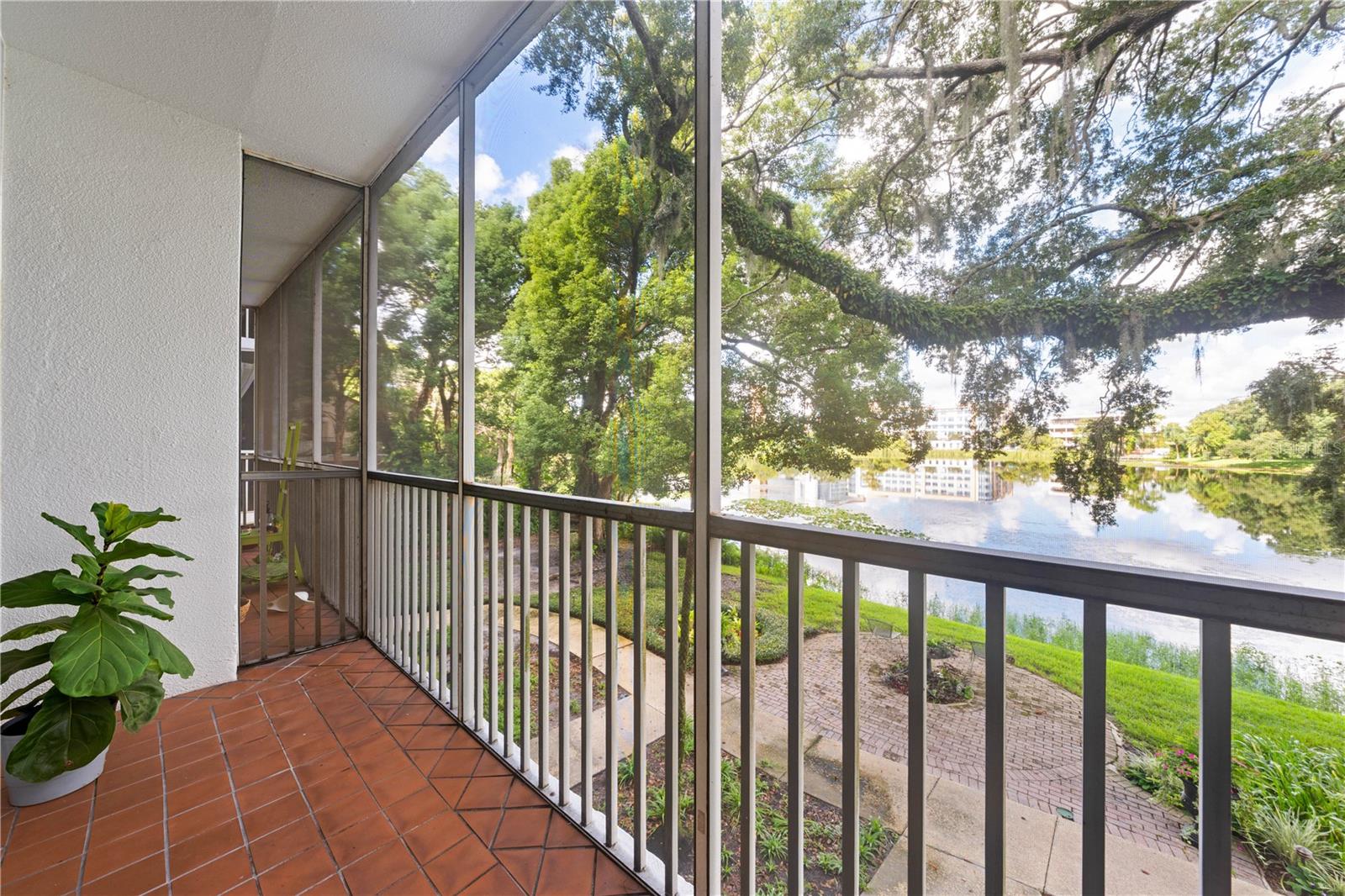 1100 Delaney Ave #f204 Property Photo 47