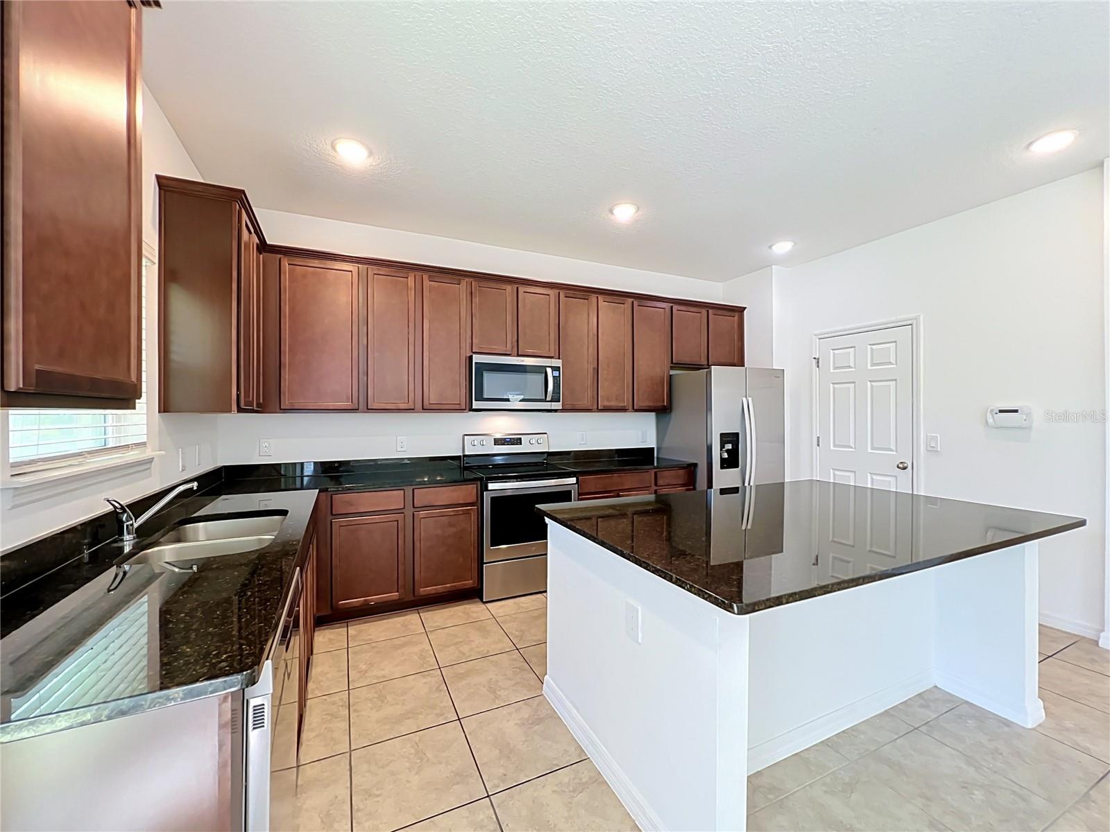 2471 Sky Stone Ct Property Photo 15