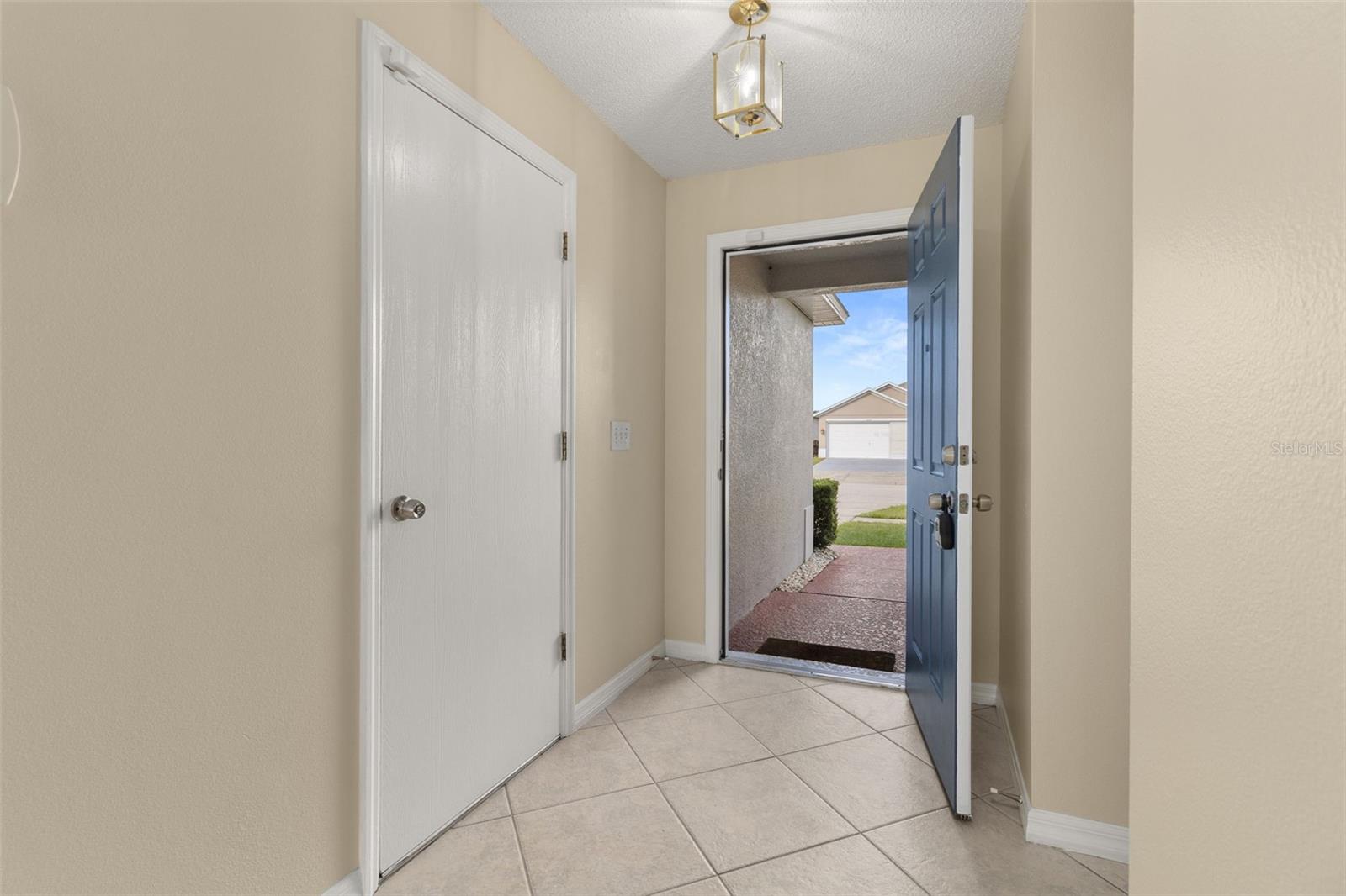 2224 Mallard Creek Cir Property Photo 3