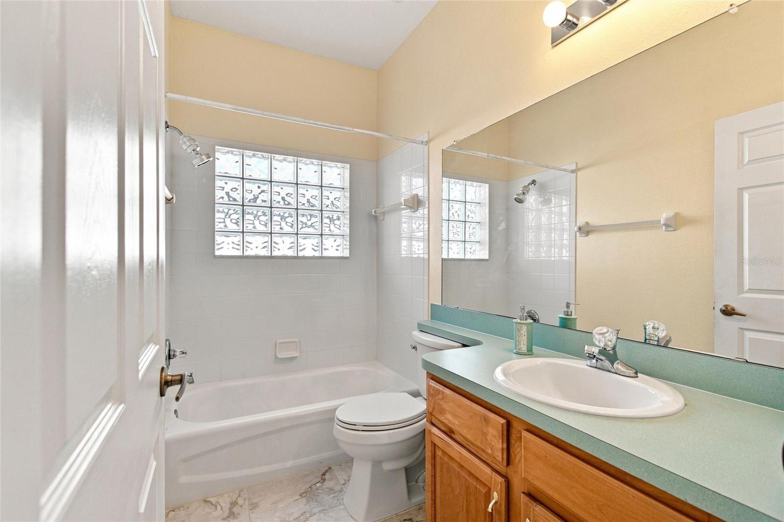 140 Moss Ln Property Photo 11
