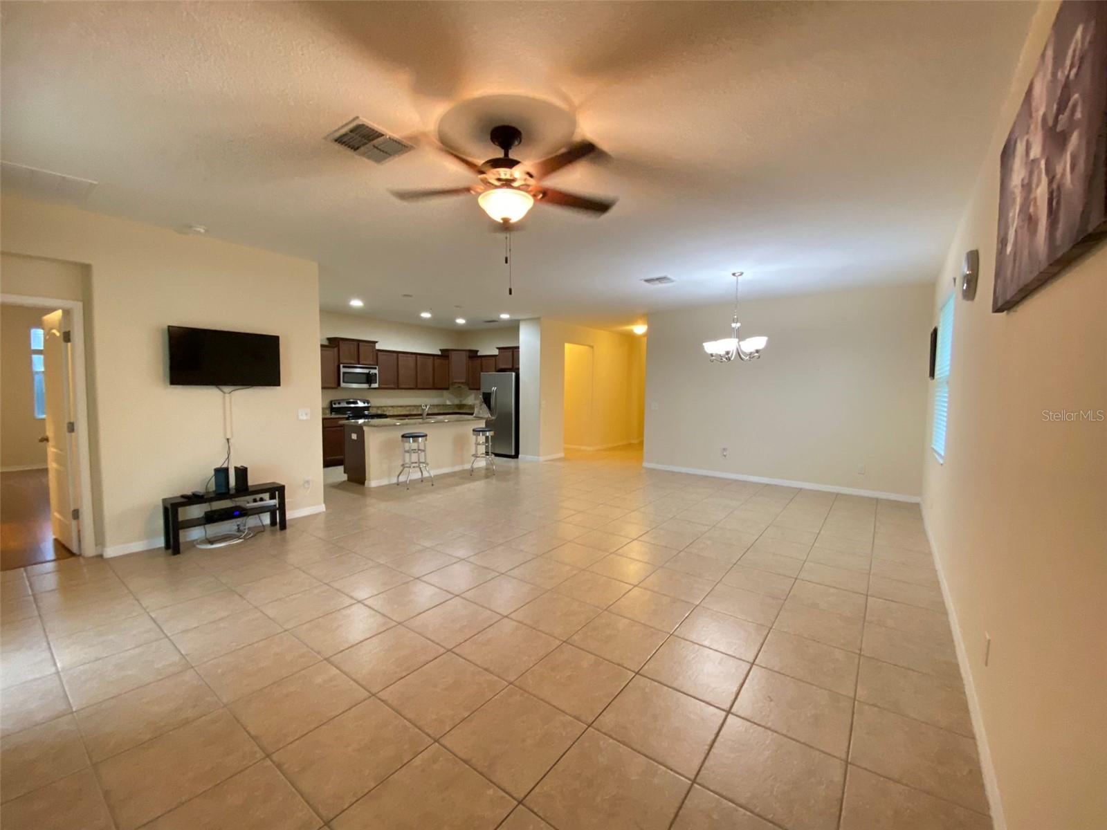 2555 Carrickton Cir Property Photo 3