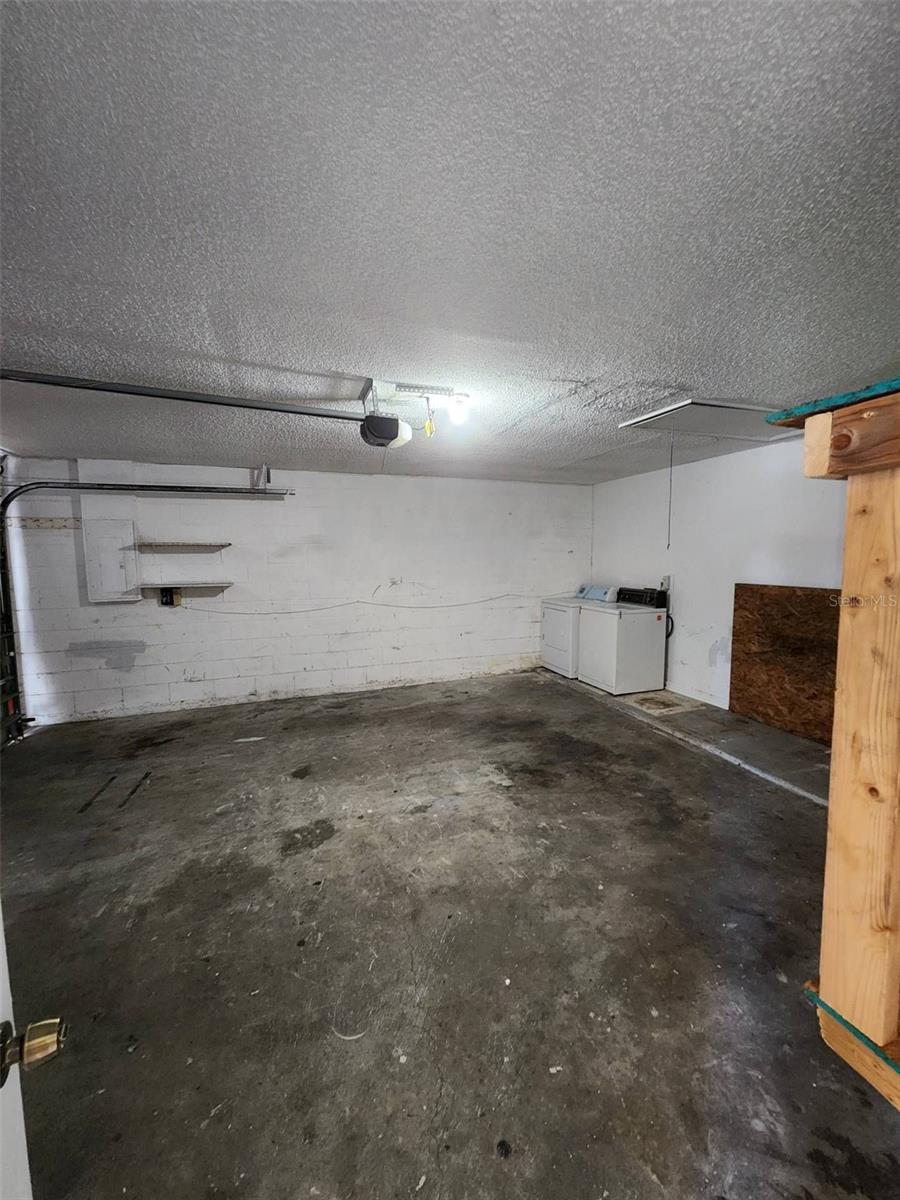 607 Koala Ct Property Photo 33