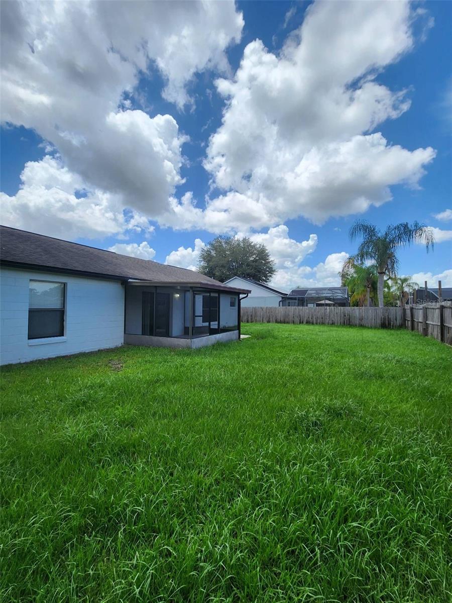 607 Koala Ct Property Photo 35