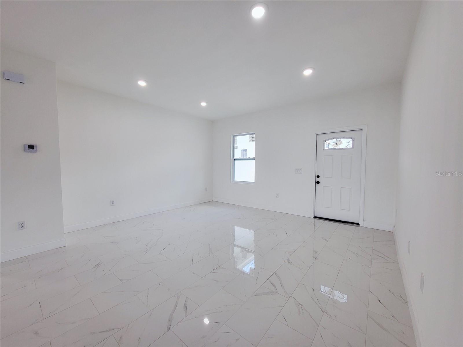 1098 Hammacher Ave Sw Property Photo 7