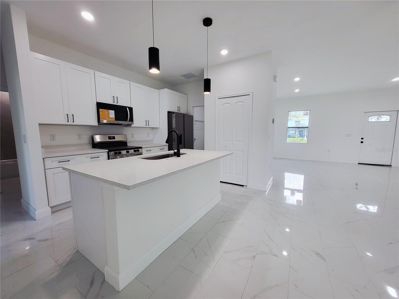 1098 Hammacher Ave Sw Property Photo 11