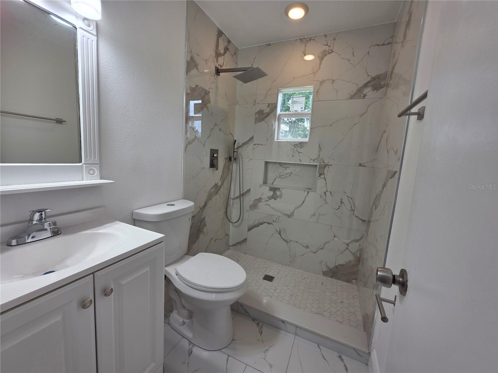 294 Valencia Ave Property Photo 17