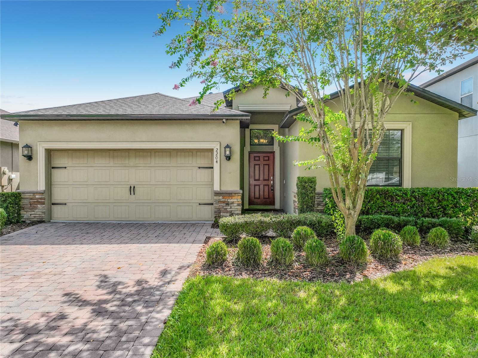 2204 Romanum Dr Property Photo 1