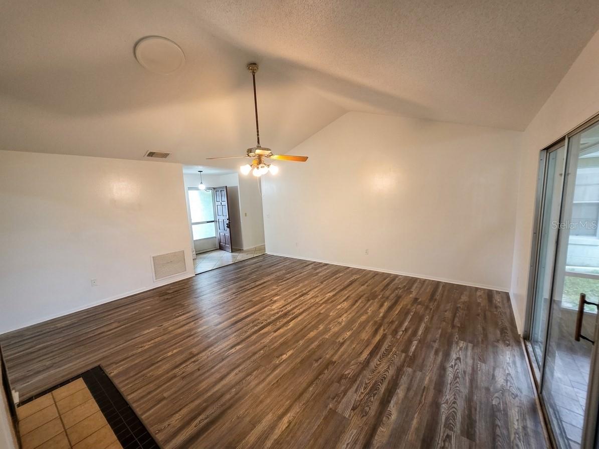 6416 Lake Horseshoe Dr Property Photo 12