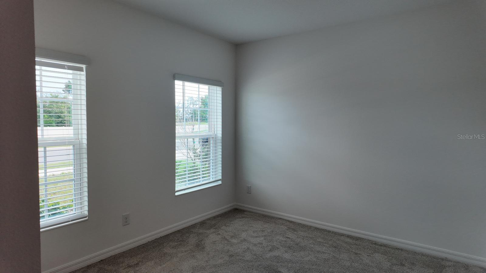 4272 Deleon St Property Photo 4