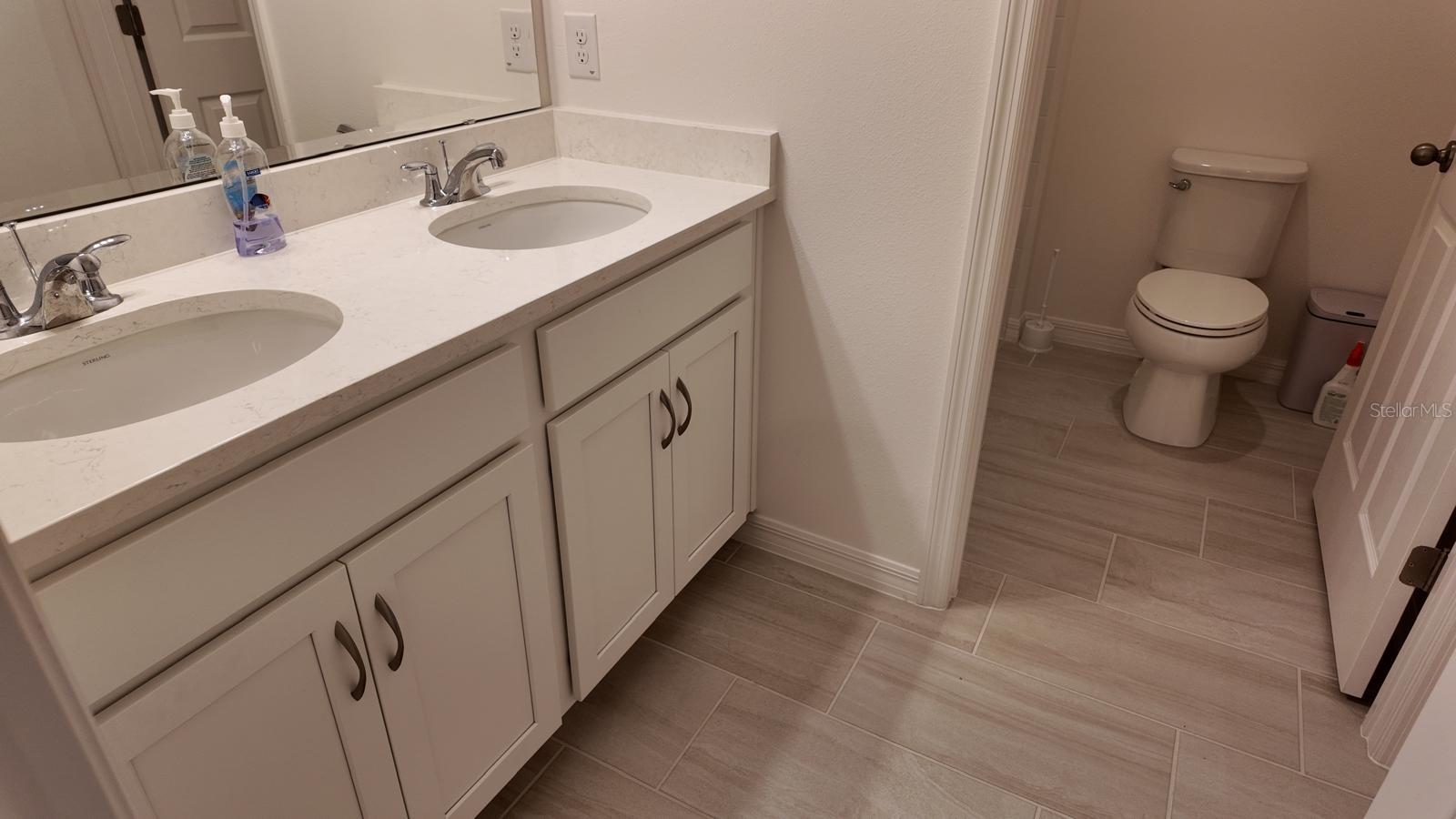 4272 Deleon St Property Photo 9