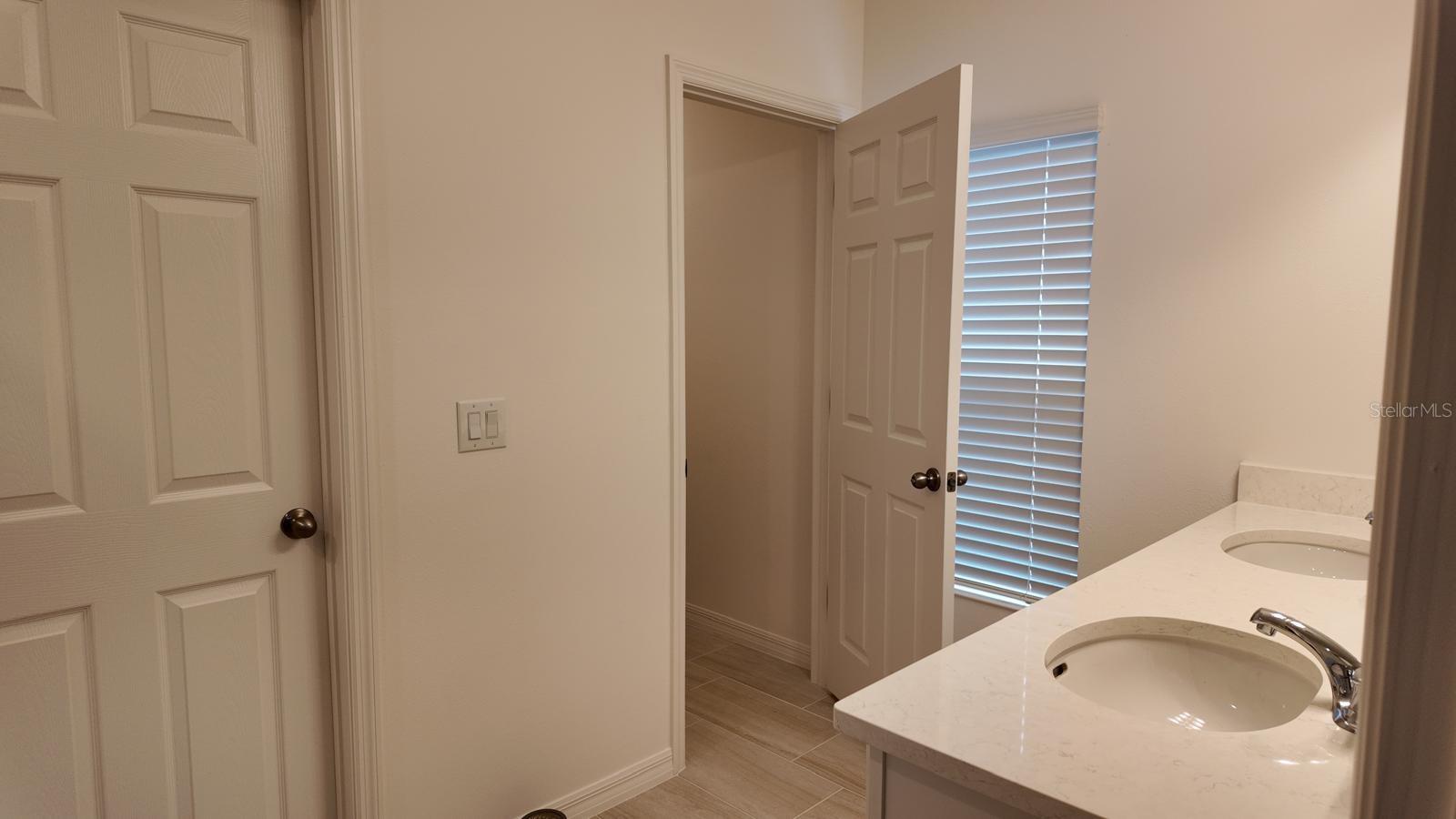 4272 Deleon St Property Photo 17