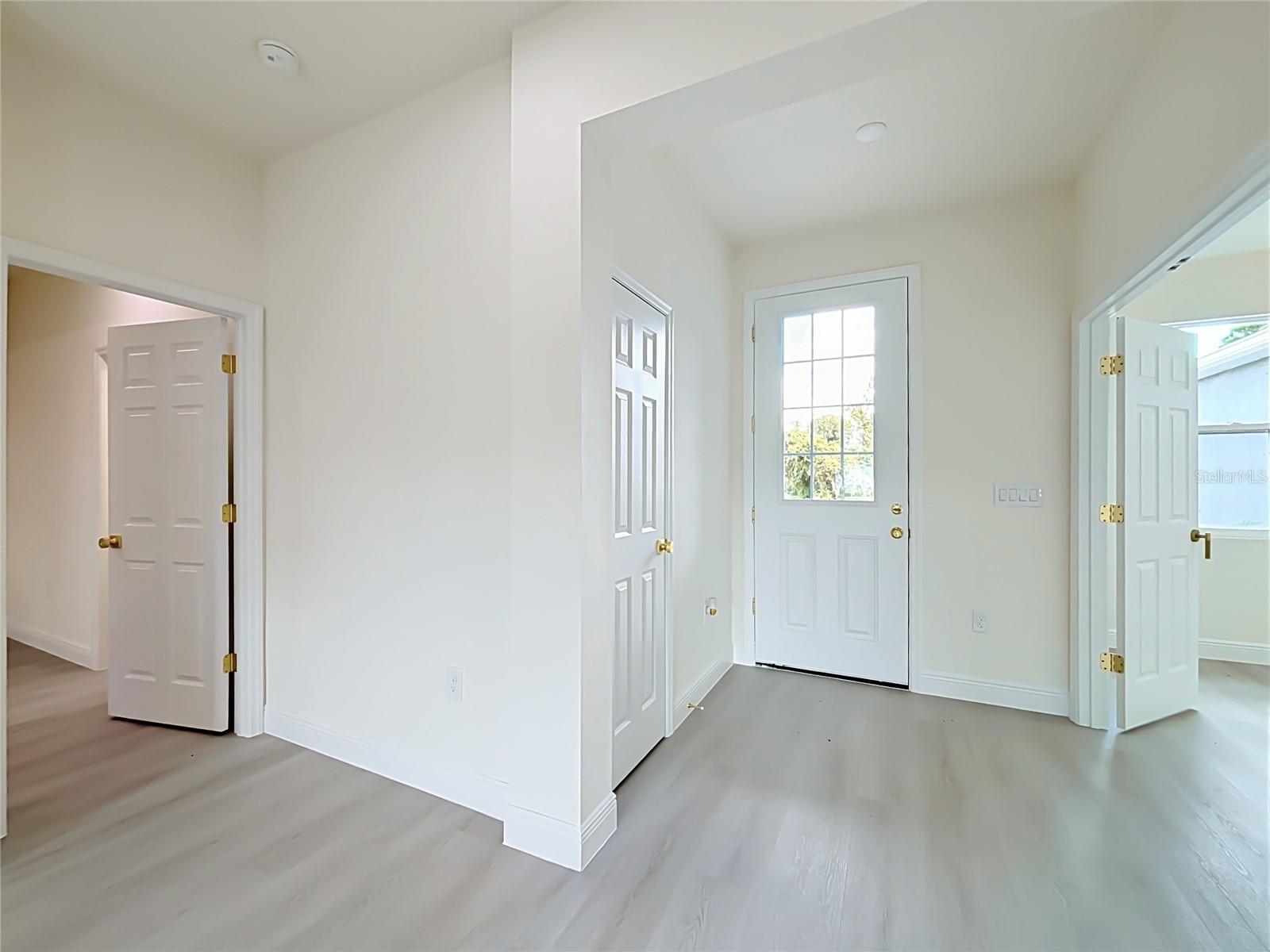 324 Condor Ave Property Photo 5
