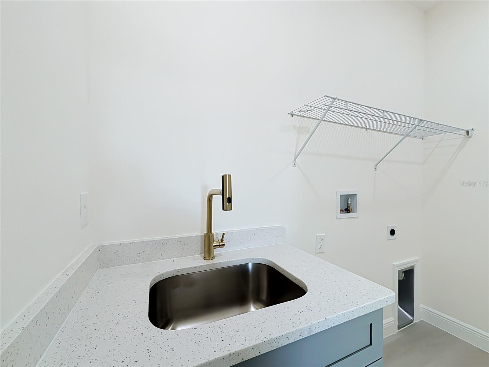 324 Condor Ave Property Photo 49