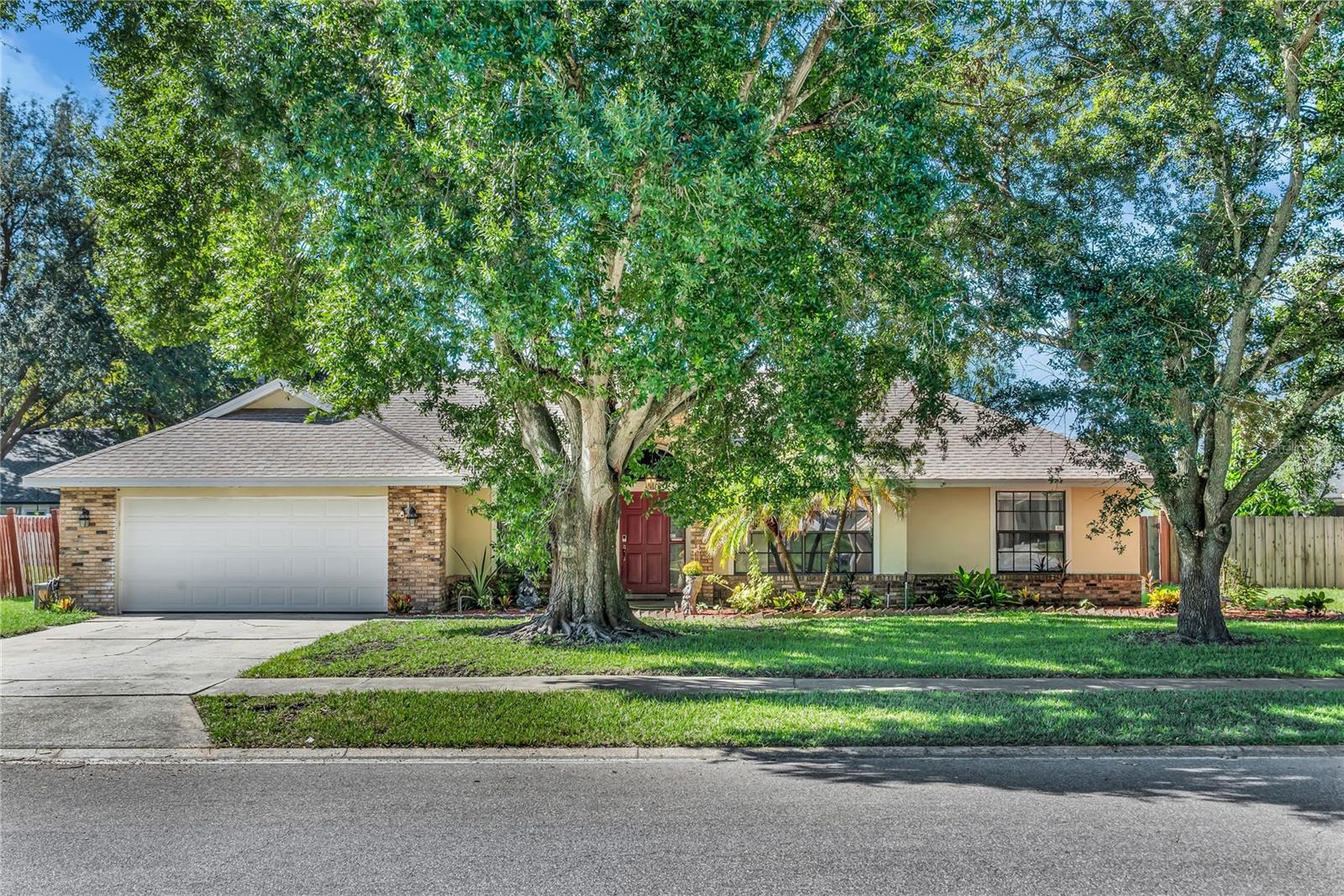 1553 Spring Ridge Cir Property Photo 3