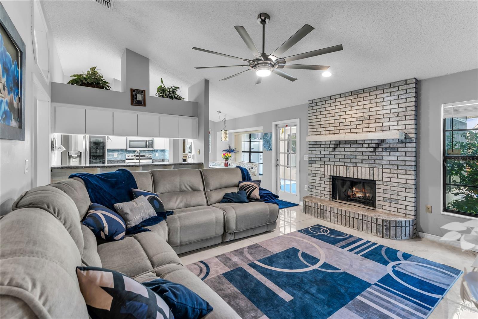 1553 Spring Ridge Cir Property Photo 18