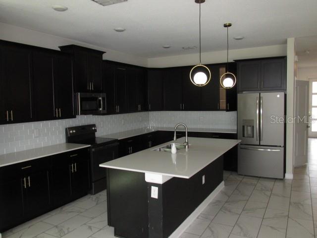 8982 Cabot Cliffs Dr Property Photo 3