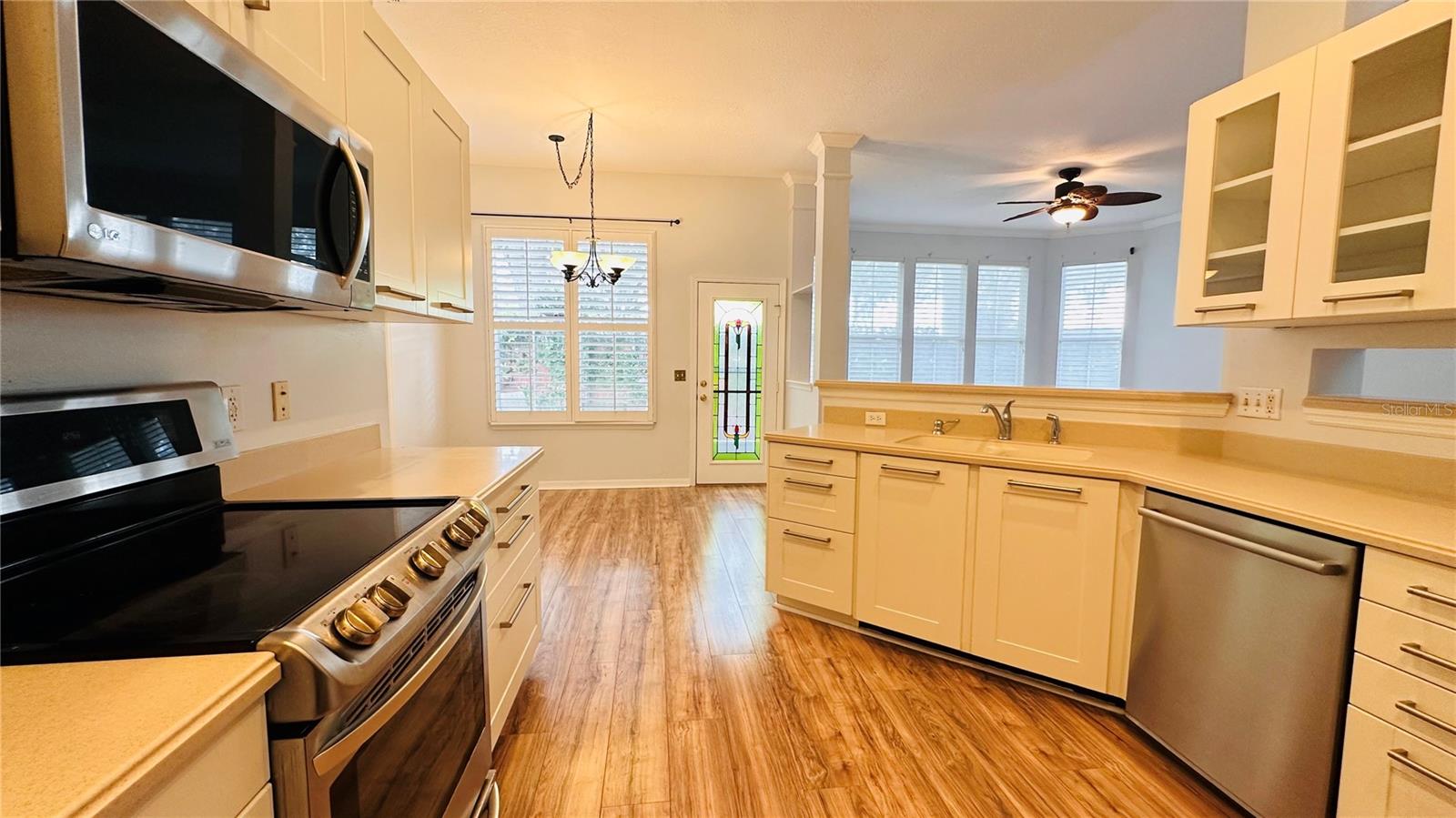 622 Wisteria Ln Property Photo 8