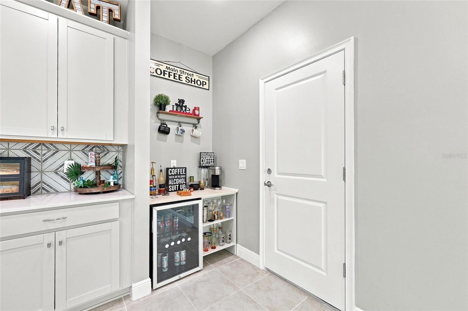 3919 Knotty Pine St Property Photo 13